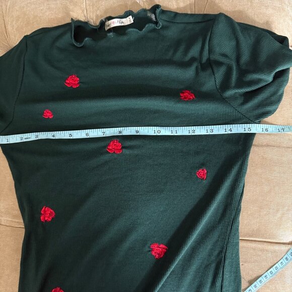 Heart & Hips Womens S Ribbed Green Dress W/ Rose Embroidery & Scalloped Hem - Picture 9 of 11